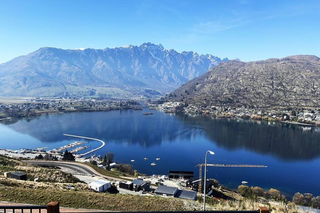 Views On Florence Queenstown Exterior foto